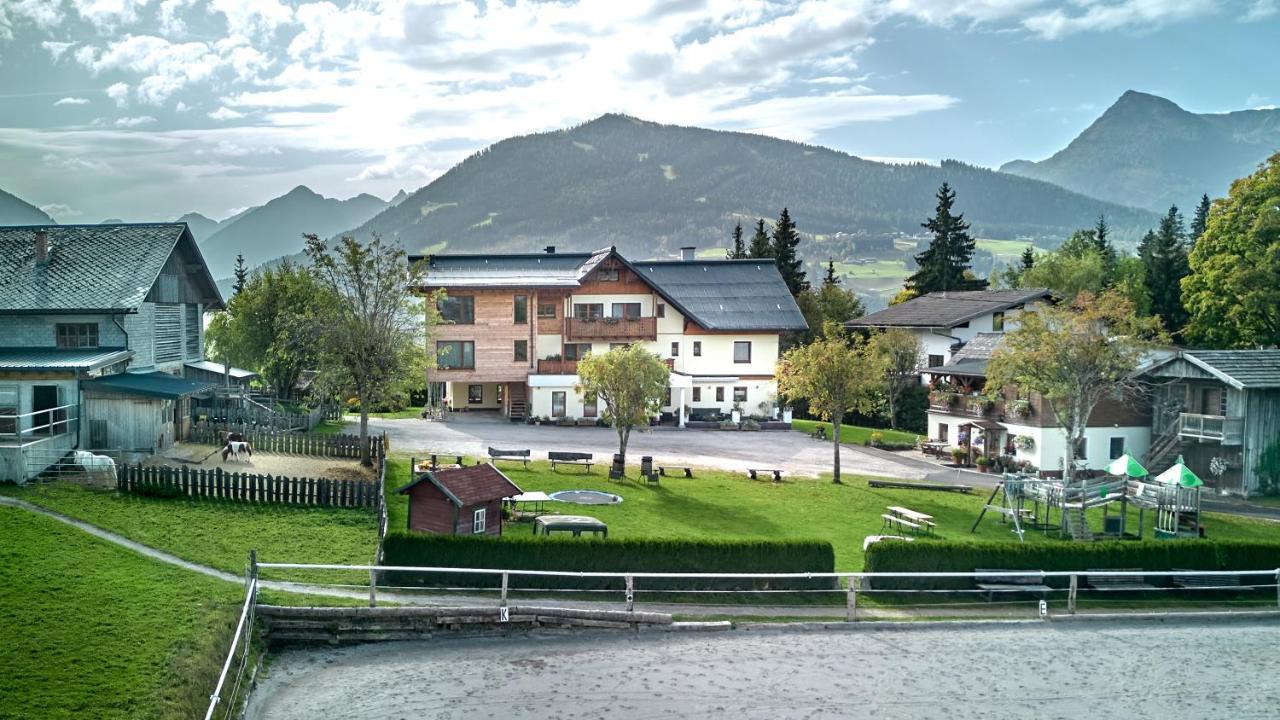 Pension Vorberghof- Bauernhofurlaub Ramsau am Dachstein Luaran gambar