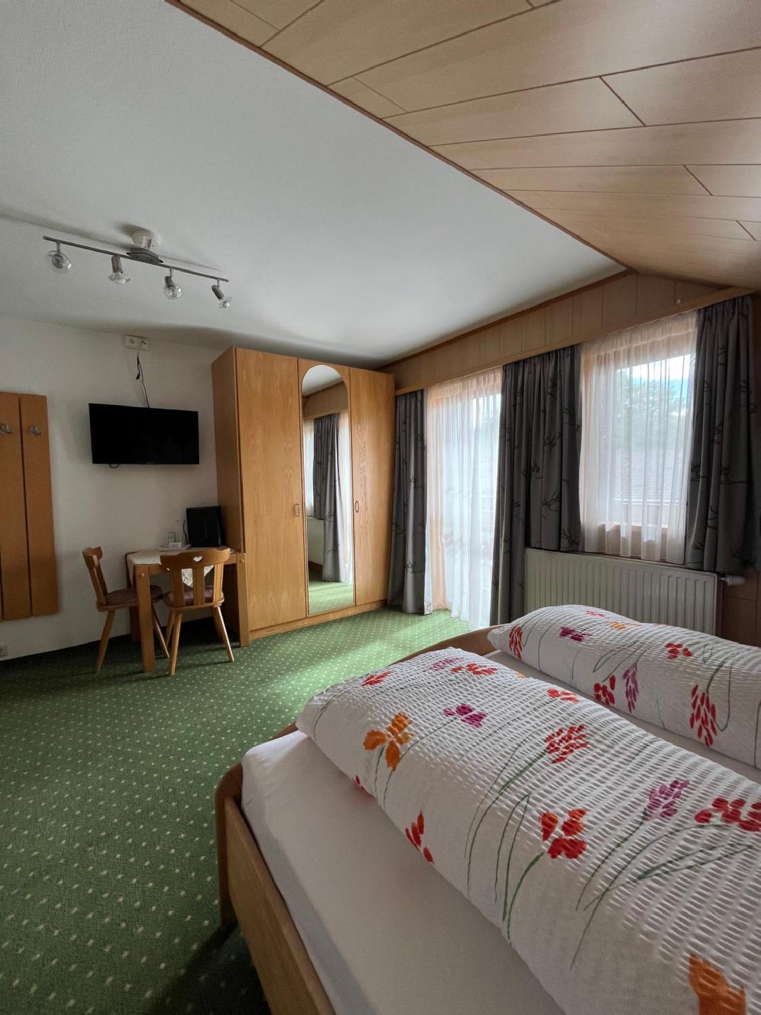 Pension Vorberghof- Bauernhofurlaub Ramsau am Dachstein Luaran gambar