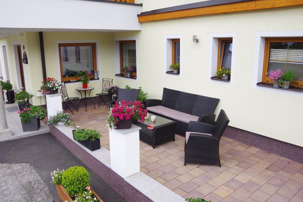 Pension Vorberghof- Bauernhofurlaub Ramsau am Dachstein Luaran gambar