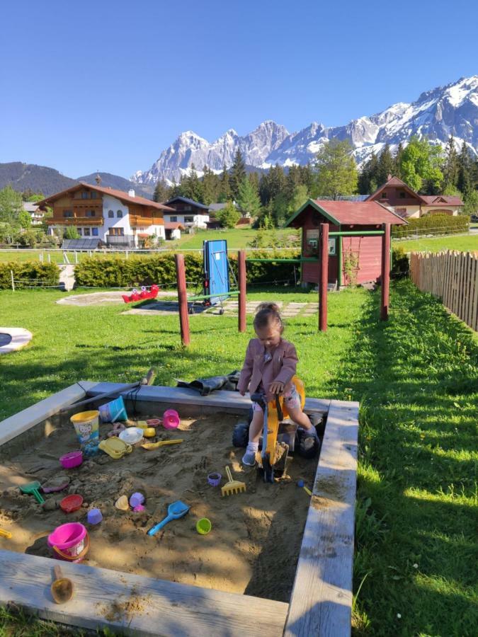 Pension Vorberghof- Bauernhofurlaub Ramsau am Dachstein Luaran gambar