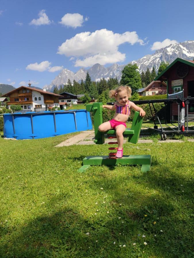 Pension Vorberghof- Bauernhofurlaub Ramsau am Dachstein Luaran gambar